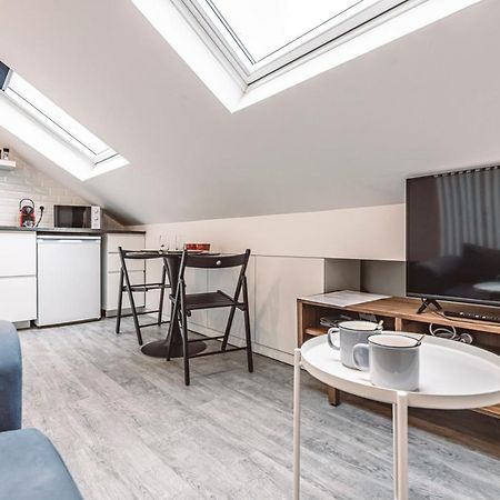 Le Coquet Logement Climatise Face A La Cathedrale - 3G Reims Exteriör bild