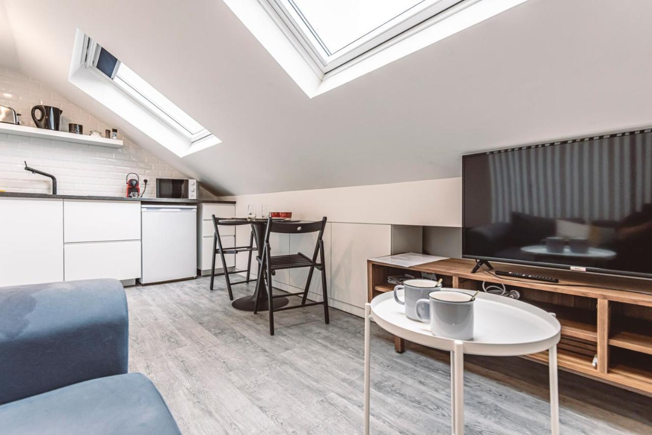Le Coquet Logement Climatise Face A La Cathedrale - 3G Reims Exteriör bild